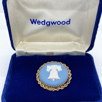 LOT 269J: 12K Gold Filled Wedgwood Liberty Bell Brooch/Pendant