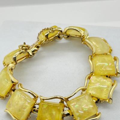 LOT 270J: Gorgeous Vintage CORO Lucite Confetti Bead Necklace and Bracelet - Circa 1940's - 1960's -Like New!