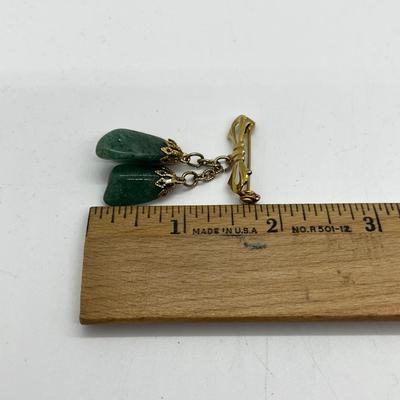 LOT 271J: Unique Brooch Collection: Stone Colored Glass, Silvertone, Free Form Goldtone and More