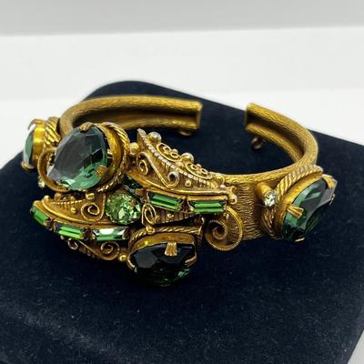 LOT 272J: Vintage Hinged Goldtone Bracelet Featuring Green Art Glass and Rhinestones