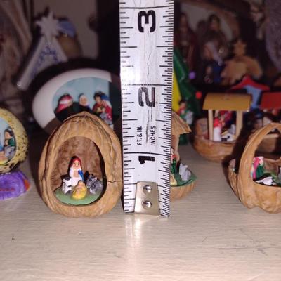 Collection of Nativity Scenes/Christmas Decor