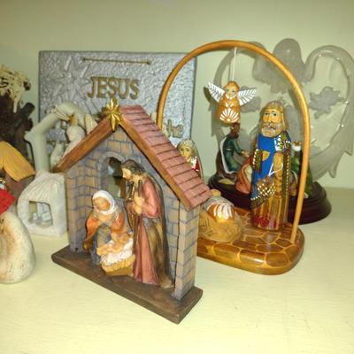 Collection of Nativity Scenes/Christmas Decor