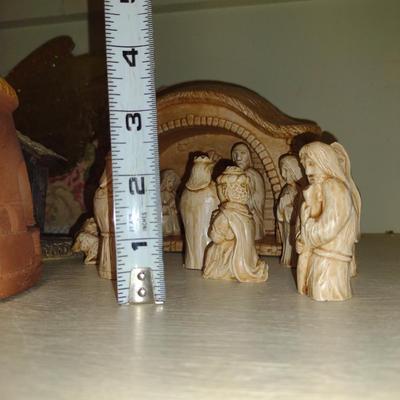 Collection of Nativity Scenes/Christmas Decor