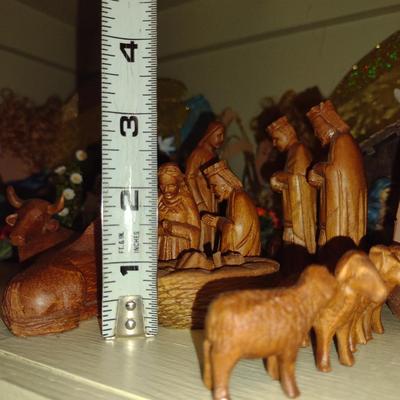 Collection of Nativity Scenes/Christmas Decor