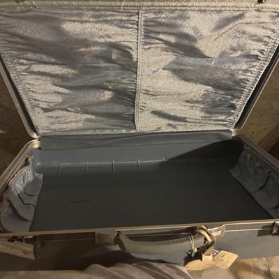 Suitcase Lot