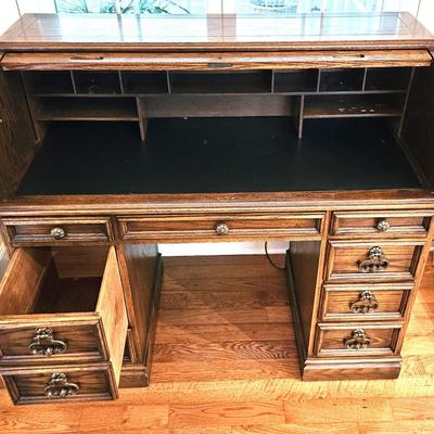 Slight Furniture Vintage Oak Crest Roll-Top Desk
