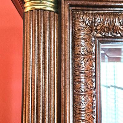 Pulaski Picture Frame Curio