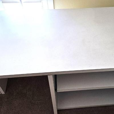 White Contemporary Desk