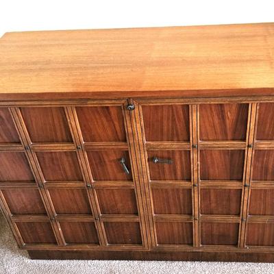 Lane Cedar Wood Tall Hope Chest