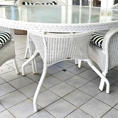 Vintage White Wicker Patio Set