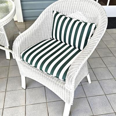 Vintage White Wicker Patio Set