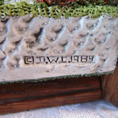 David Winter cottage bookend