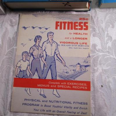 7 Health & fitness books & 1 pamphlet