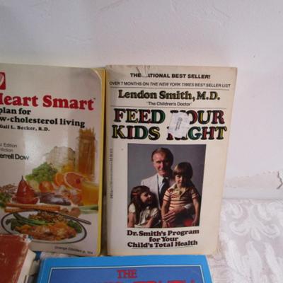 7 Health & fitness books & 1 pamphlet