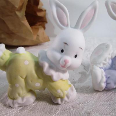 4 ceramic bunnies, 1 hand-painted ornament, 2 wooden shoes