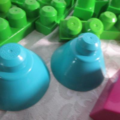 Set of 99 Mega Blocks