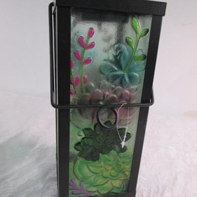 New Solar-powered decorative lantern