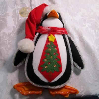 4 new hanging Christmas decorations (2 are lighted)