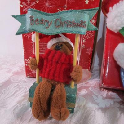 4 new hanging Christmas decorations (2 are lighted)