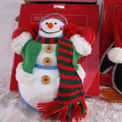4 new hanging Christmas decorations (2 are lighted)