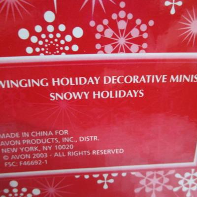 4 new hanging Christmas decorations (2 are lighted)