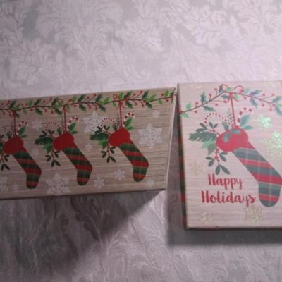 2 gift boxes, 5 sets of ornaments, suction cup wreath holder