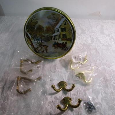 6 Double coat hooks with metal tin