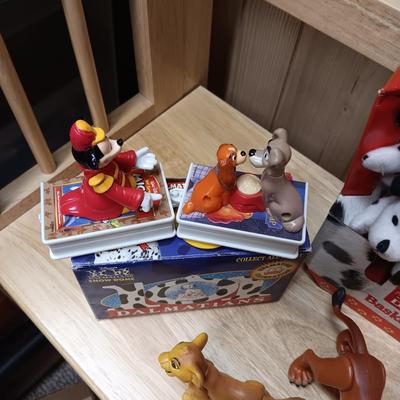 WALT DISNEY ITEMS