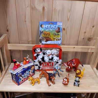WALT DISNEY ITEMS