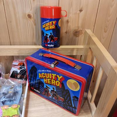 METAL LUNCH BOX W/THERMOS PLUS BATMAN HAPPY MEAL TOYS UNOPENED
