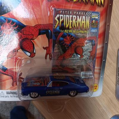 METAL LUNCH BOX W/THERMOS PLUS BATMAN HAPPY MEAL TOYS UNOPENED