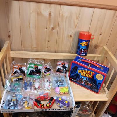 METAL LUNCH BOX W/THERMOS PLUS BATMAN HAPPY MEAL TOYS UNOPENED