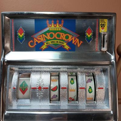 CASINO CROWN "JACKPOT" SLOT MACHINE COIN OPERATED, WORKS!!