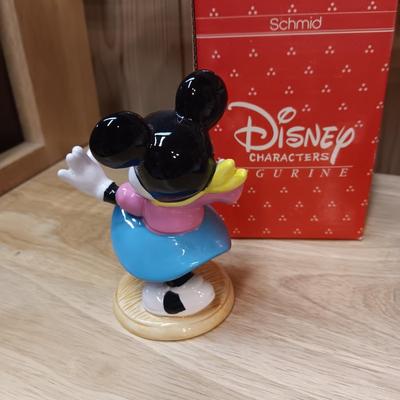 DISNEY MICKEY & MINNIE MOUSE CERAMIC FIGURINES, SNOW WHITE DWARFS SOAP DISH AND PEZ DISPENSERS
