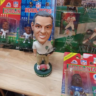 HEADLINERS FOOTBALL, BASKETBALL AND BASEBALL FIGURES PLUS LUBICK BOBBLEHEAD