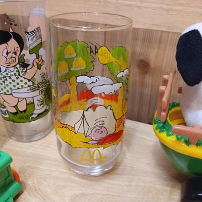 JOHN DEERE TOY, VINTAGE CARTOON CHARACTER GLASSES AND MORE