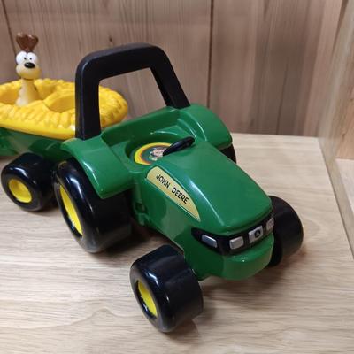 JOHN DEERE TOY, VINTAGE CARTOON CHARACTER GLASSES AND MORE