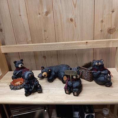 BEAR FOOTS AND OTHER DECORATIVE BEARS