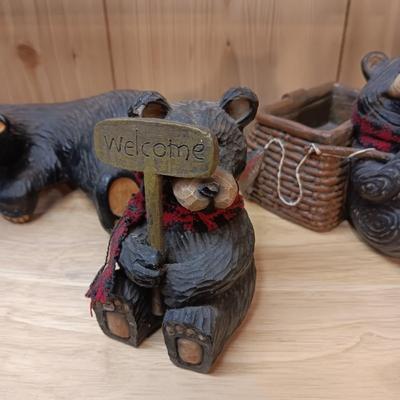 BEAR FOOTS AND OTHER DECORATIVE BEARS