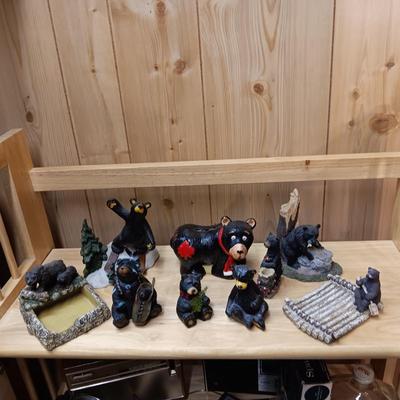 BEAR FOOTS AND OTHER DECORATIVE BEARS