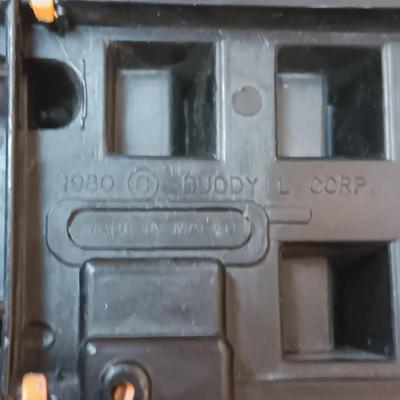 BUDDY L SCHOOL BUS AND A WELLS FARGO STAGECOACH BANK W/KEY