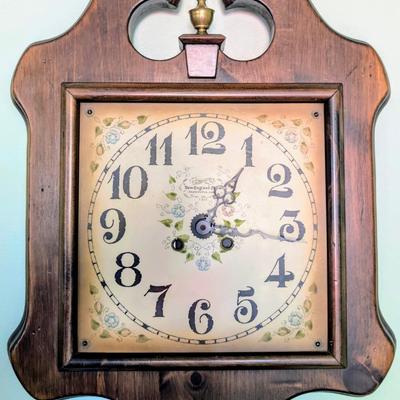 LOT 81L: Vintage Wall Clock, New England Clock Company, Farmington, CT, Battery Operated, Untested.