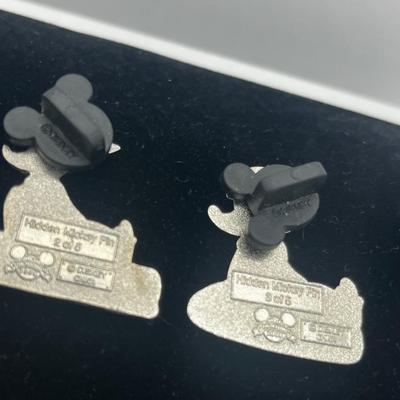 LOT 122J: Set of 2008 Donald Duck Disney Trading Pins