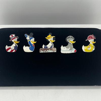 LOT 122J: Set of 2008 Donald Duck Disney Trading Pins