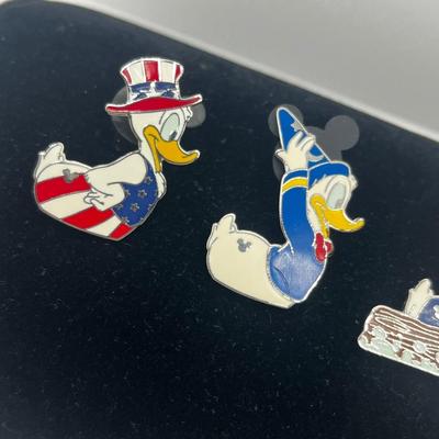 LOT 122J: Set of 2008 Donald Duck Disney Trading Pins