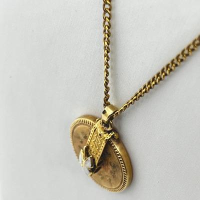 LOT 131J: 10K Yellow Gold Vintage Pendant Necklace - 8 Grams