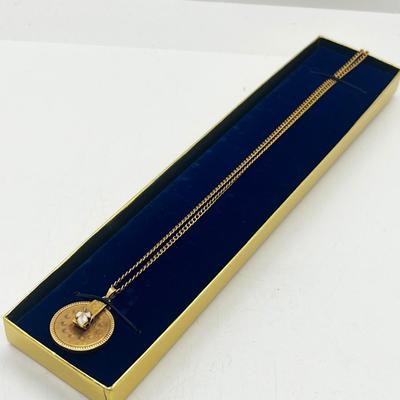 LOT 131J: 10K Yellow Gold Vintage Pendant Necklace - 8 Grams