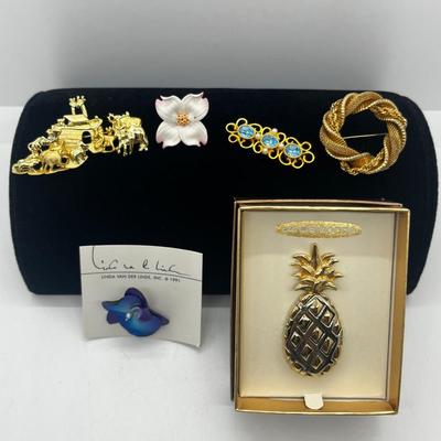 LOT 133J: Vintage Brooch/Pin Lot: Liz Claiborne, AJC, Museum of Fine Art and More!