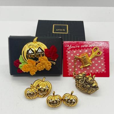 LOT 134J: Vintage Avon Brooch/Pin Lot Including Jack-O-Lantern with Matching Pierced Earrings