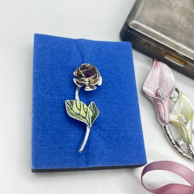 LOT 139J: Vintage Odds and Ends Collection: Silver Plated Box for Sweetener Packets, "Marilyn" Barette, Sewing Tin, Scissors...